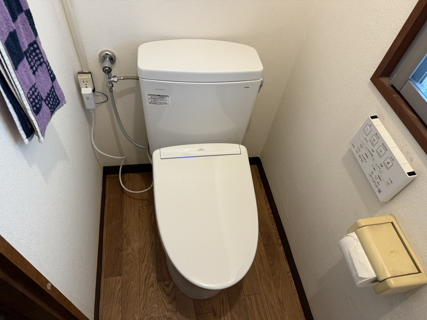 トイレ入替工事（床張替え含む）の画像