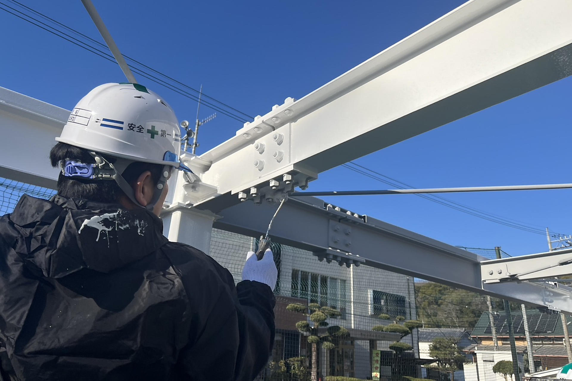 塗装作業中の画像